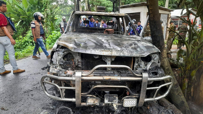 গোপালগঞ্জে এনসিপির পদযাত্রাকে কেন্দ্র করে পুলিশের গাড়িতে আগুন