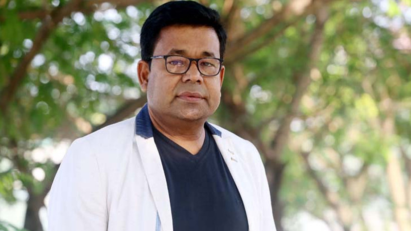 দীর্ঘ বিরতির পর সিনেমার গানে ফিরলেন মনির খান